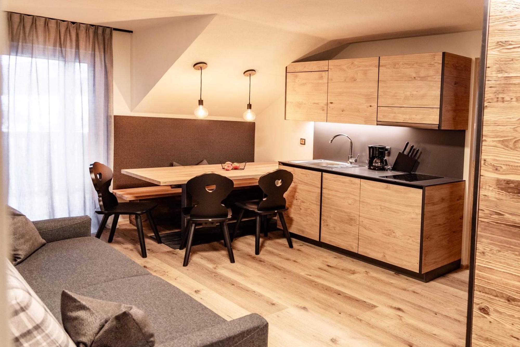 Appartement- Und Wellnesshotel Winkler Falzes Extérieur photo