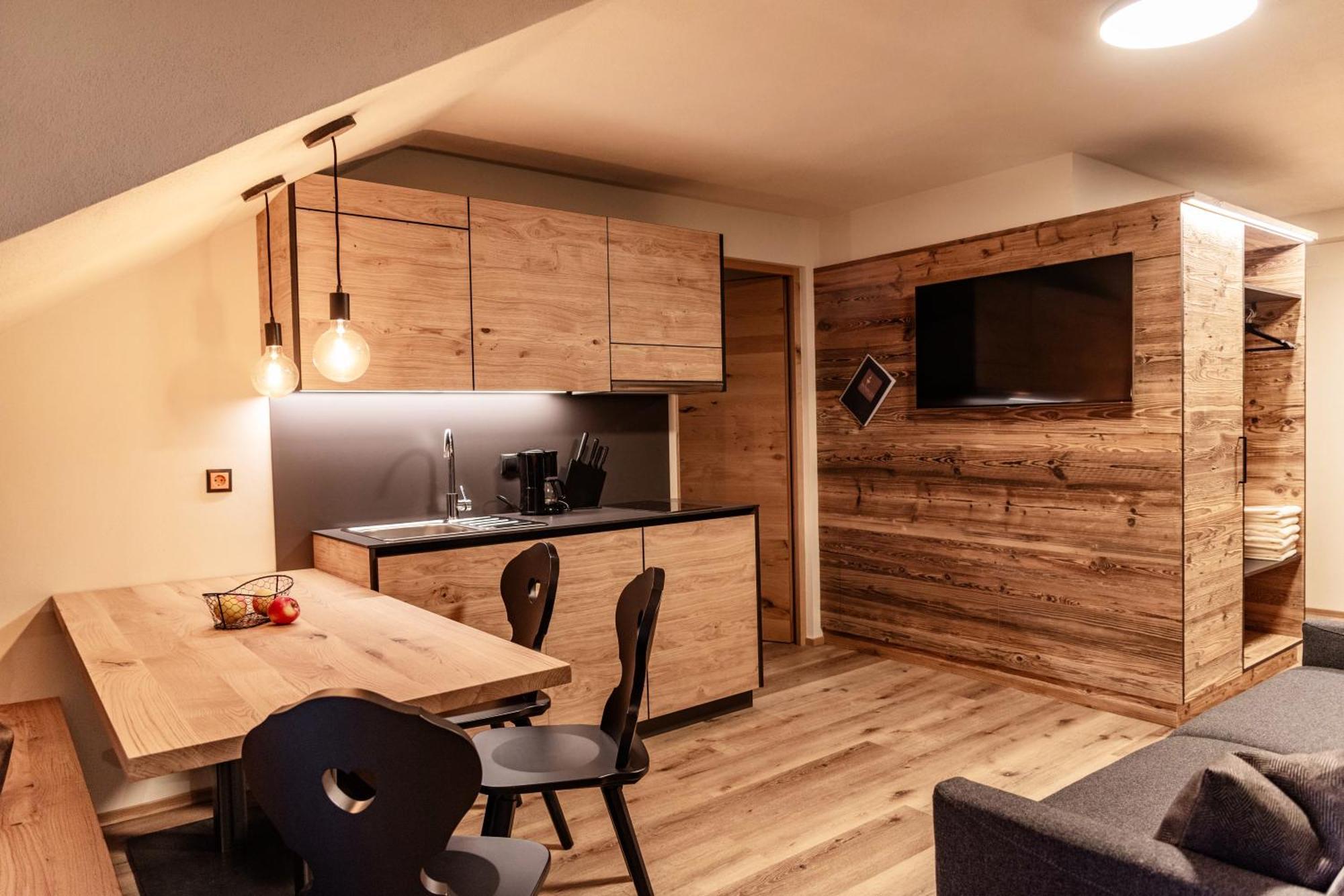 Appartement- Und Wellnesshotel Winkler Falzes Extérieur photo